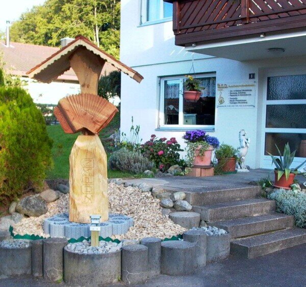 Holzskulptur M.E.D. GmbH